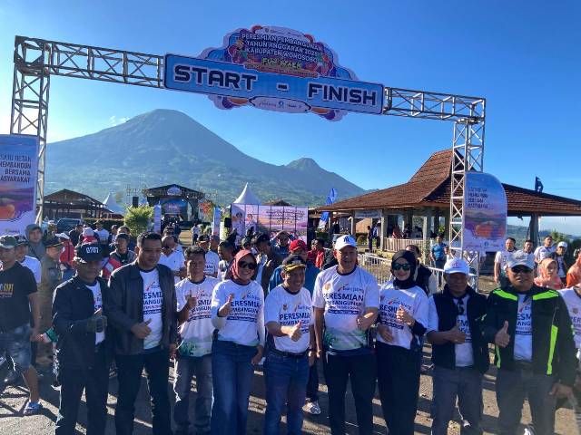 Peresmian Pembangunan Tahun Anggaran 2025 Kabupaten Wonosobo dan Fun Walk Wujudkan Semangat Membangun Bersama Masyarakat